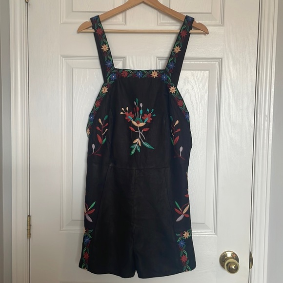 Zara Pants - Zara embroidered linen open back romper